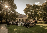 Egy kastély, mint esküvői helyszín szállással – a romantika és a praktikum találkozása