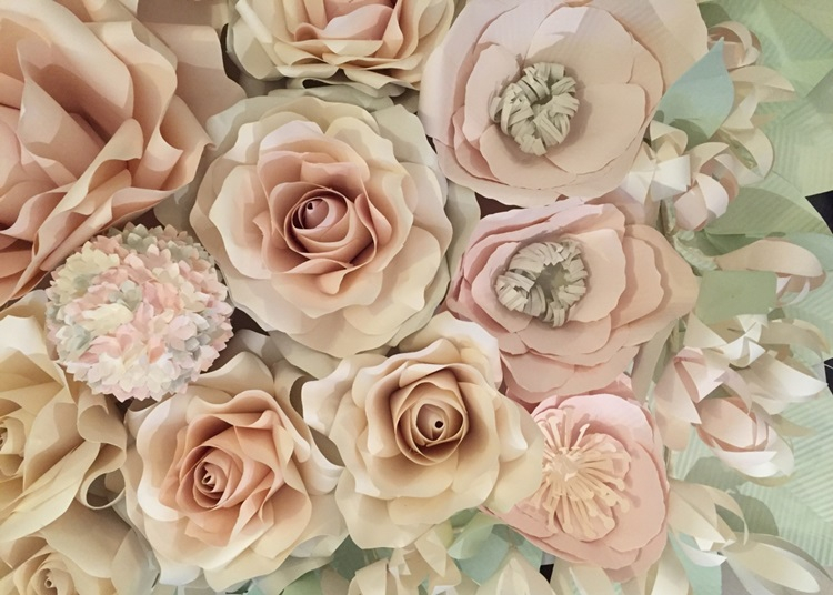 Virágok mindenütt – 10 különleges módja a virágok felhasználásának egy esküvőn