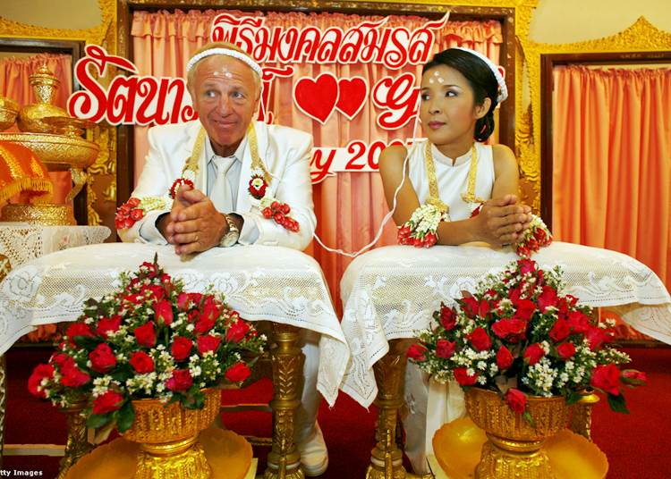 A magát milliárdosnak kiadó vőlegény felszívódott, a thai nő ott maradt a 35 milliós esküvői költségekkel